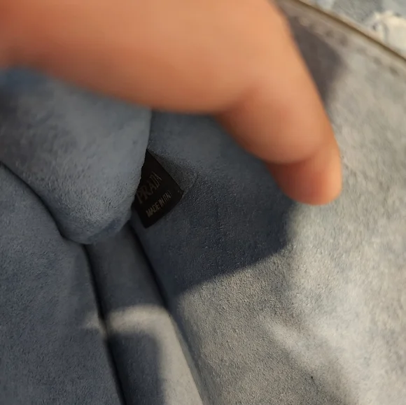 Prada Cahier Black Leather Bag! - Picture 7 of 10